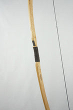 Load image into Gallery viewer, Classic Traditional Longbow